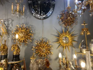 1970′Suite of 3 Ceiling Lights or Wall Lamps Decorated with Flowers and Leaves in Gold Metal and Orange Colored Glass Maison Baguès Or Banci