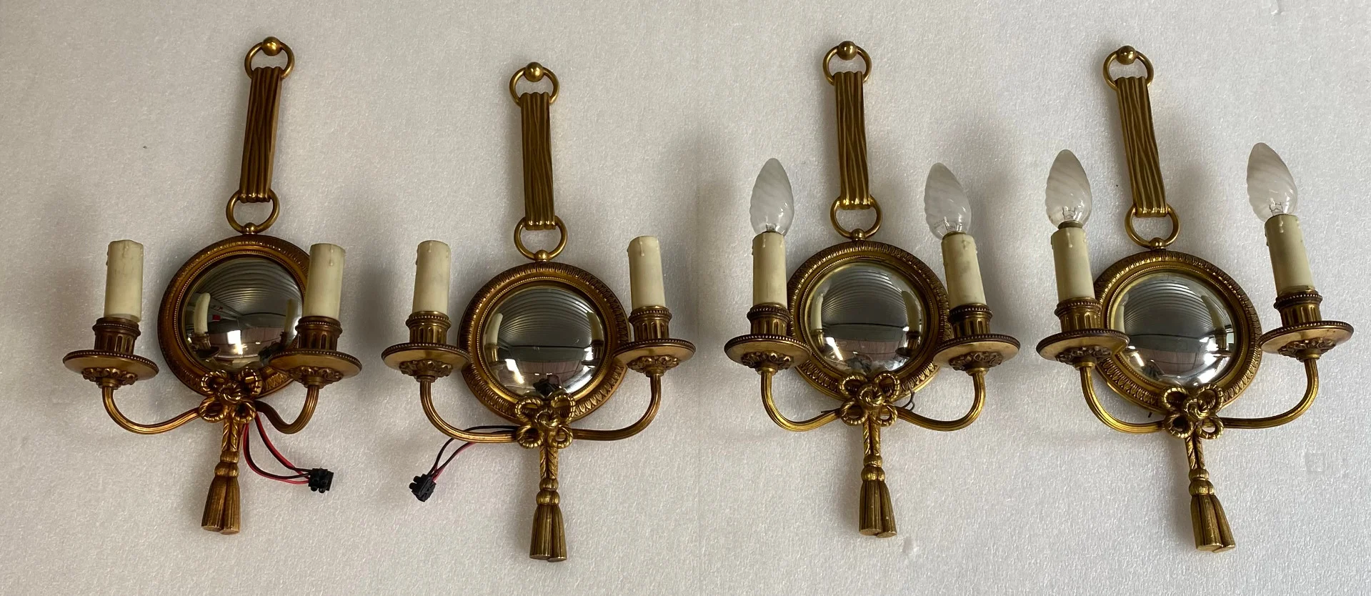 1950/70′ 2 Paires d’Appliques en Bronze Doré Avec Miroir Convexe Signées Petitot