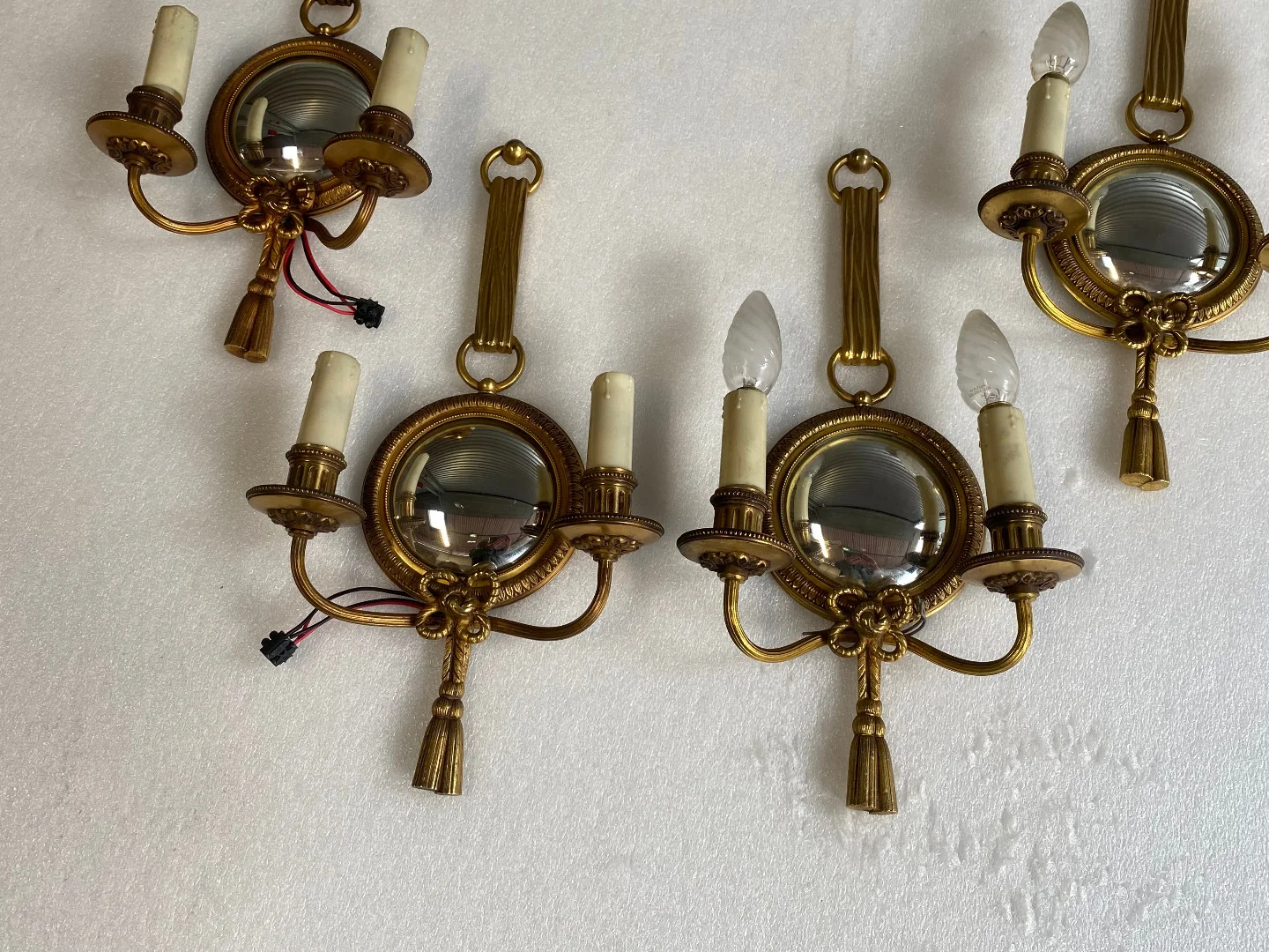 1950/70′ 2 Paires d’Appliques en Bronze Doré Avec Miroir Convexe Signées Petitot