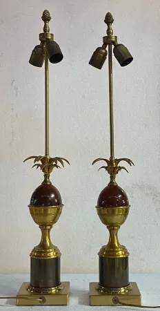 1970′ Paire De Lampes En Bronze Style Maison Charles Avec Oeuf En Bakélite Couleur Ambrée