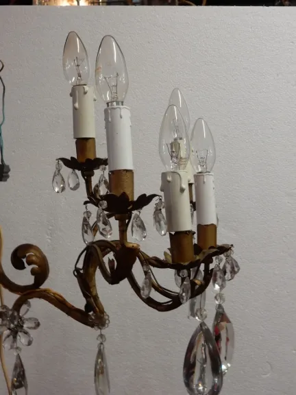 1950/70′ Lustre En Métal Doré 10 Ampoules Décor De Fleurs Style Maison Baguès