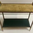 1950/70′ Bout De Canapé Rectangulaire Maison Bagués Laiton et Bronze Plateaux Feuilles d or Fixées Sous Verre et Avec Flammes Olympiques
