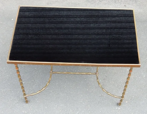 1970′ Coffee Table on Wheels Maison Baguès Bamboo Decor in Brass and Opaline