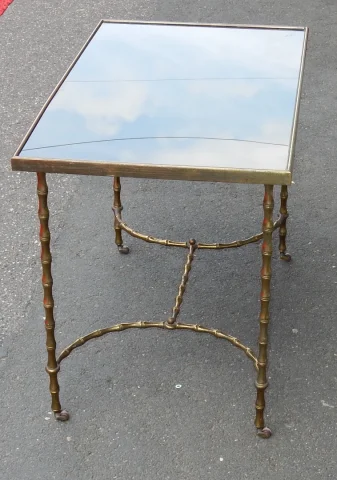 1970′ Coffee Table on Wheels Maison Baguès Bamboo Decor in Brass and Opaline