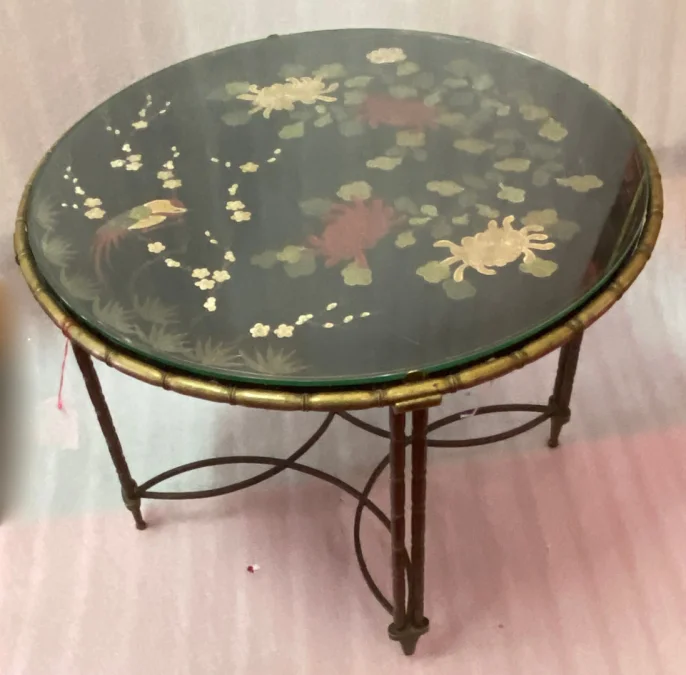 1950/70′ Round Bronze Coffee Table Palm Tree Decor, Black Chinese Lacquer Top Maison Baguès Style