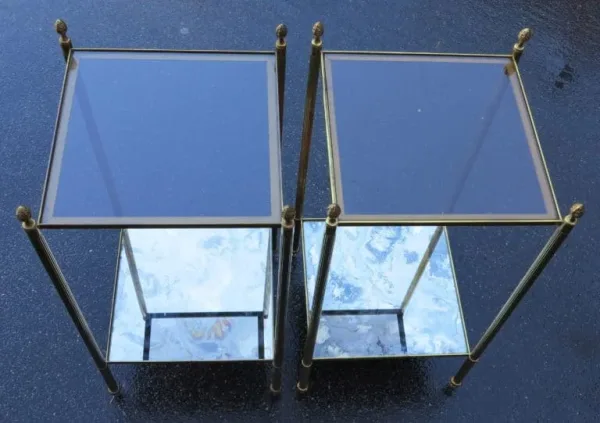 1950/70′ Paire d’Étagères ou Bouts de Canapés en Bronze, Maison Baguès avec Pommes de Pin