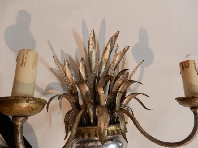 1970' Paire d'Appliques Métal Argenté Décor d'Urne Et De Roseaux