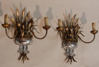 1970' Paire d'Appliques Métal Argenté Décor d'Urne Et De Roseaux