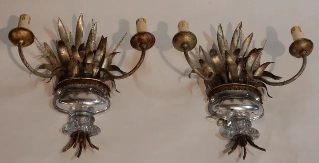 1970' Paire d'Appliques Métal Argenté Décor d'Urne Et De Roseaux