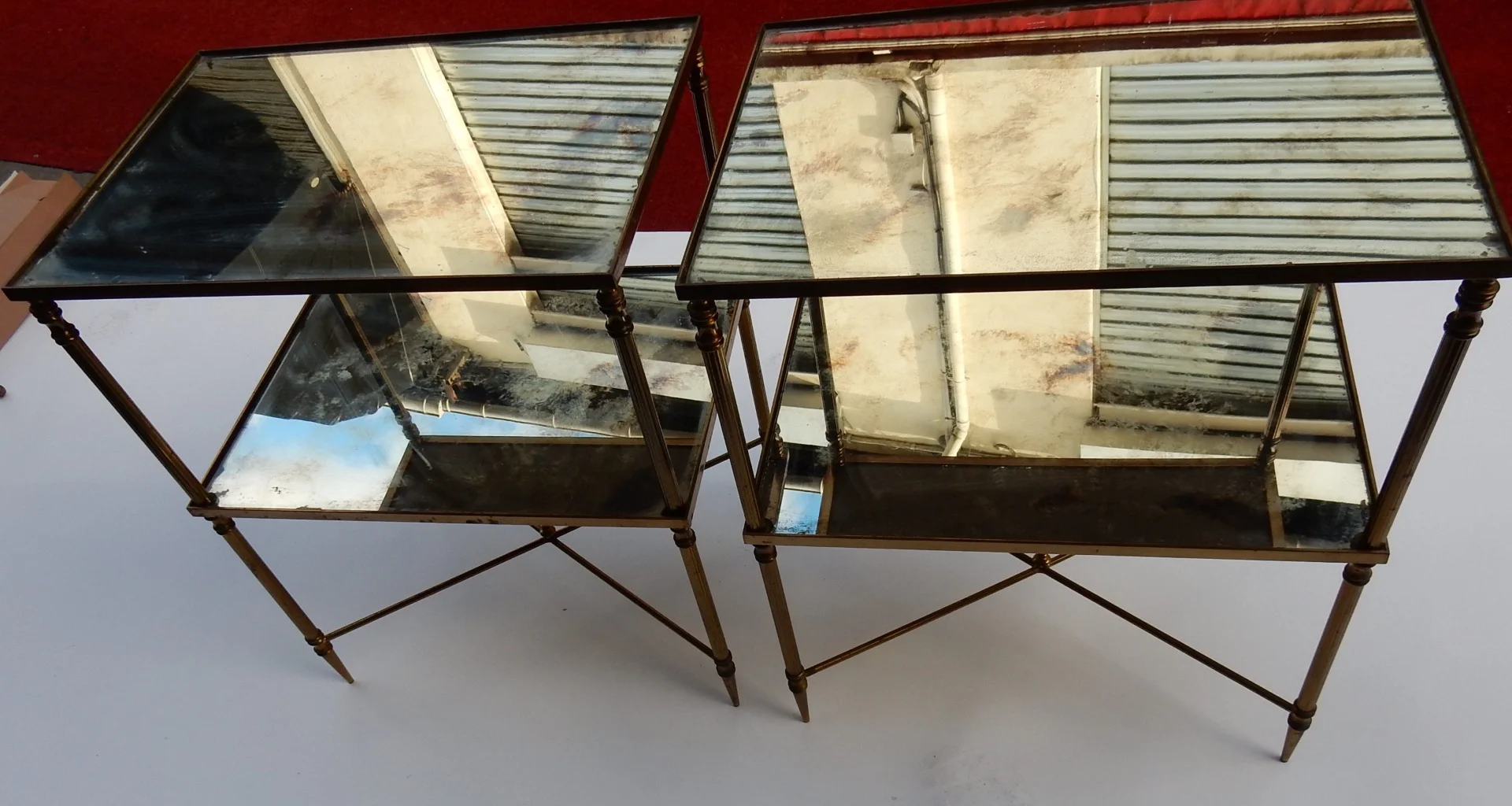 1950/70′ Paire de Bouts de Canapés Bronze, 2 Plateaux Miroirs Oxydés Style Maison Baguès Entretoise Avec Toupie