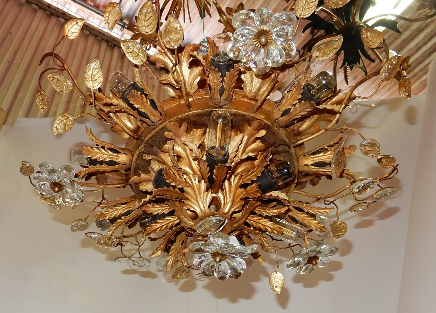 1970′ Ceiling Light or Wall Lamp Decorated with Flowers and Leaves in Golden Metal Maison Baguès Style Glass Leaves 15 Bulbs