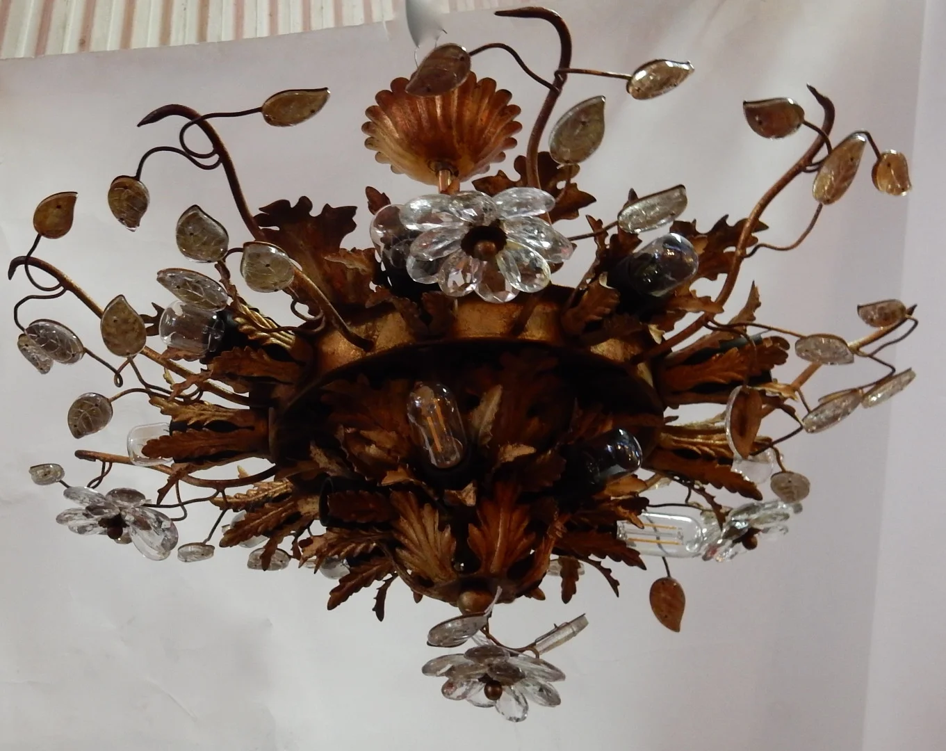 1970′ Ceiling Light or Wall Lamp Decorated with Flowers and Leaves in Golden Metal Maison Baguès Style Glass Leaves 15 Bulbs