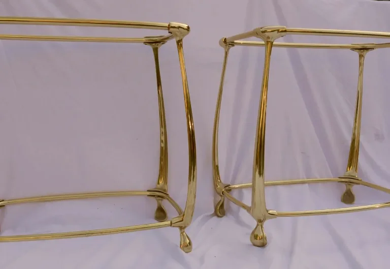 1970/80′ Paire de Tables en Bronze Doré à 2 Niveaux Style Art Nouveau Plateaux Verre et Opaline