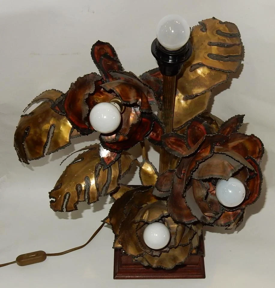 1970′ Maison Jansen Style Metal Anemones Lamp 3 Heads Baroque Style