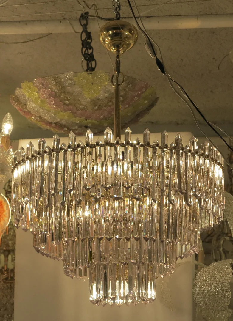 1970′ Chandelier 180 Crystals 17 Bulbs