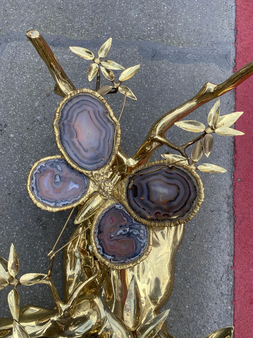 1970’Table Basse Eclairante Au Bonzai Sur Dune De Sable En bronze doré Isabelle Faure Ou Duval Brasseur Avec Papillon Ailes En Agate