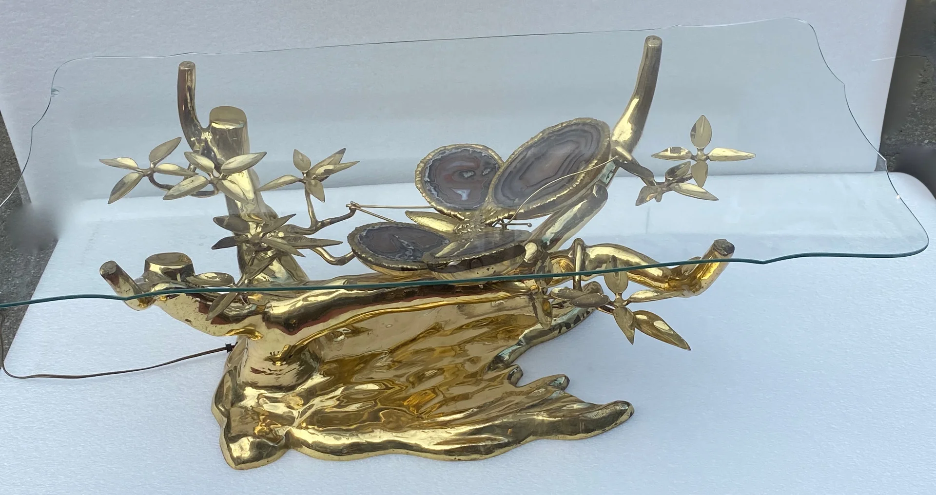 1970’Table Basse Eclairante Au Bonzai Sur Dune De Sable En bronze doré Isabelle Faure Ou Duval Brasseur Avec Papillon Ailes En Agate