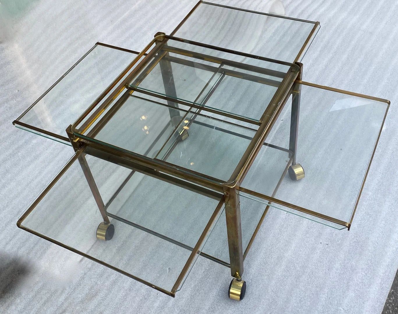 1970′ Desserte Roulante Extensible Maison MALABERT Provenance Palace Parisien En Laiton Patiné