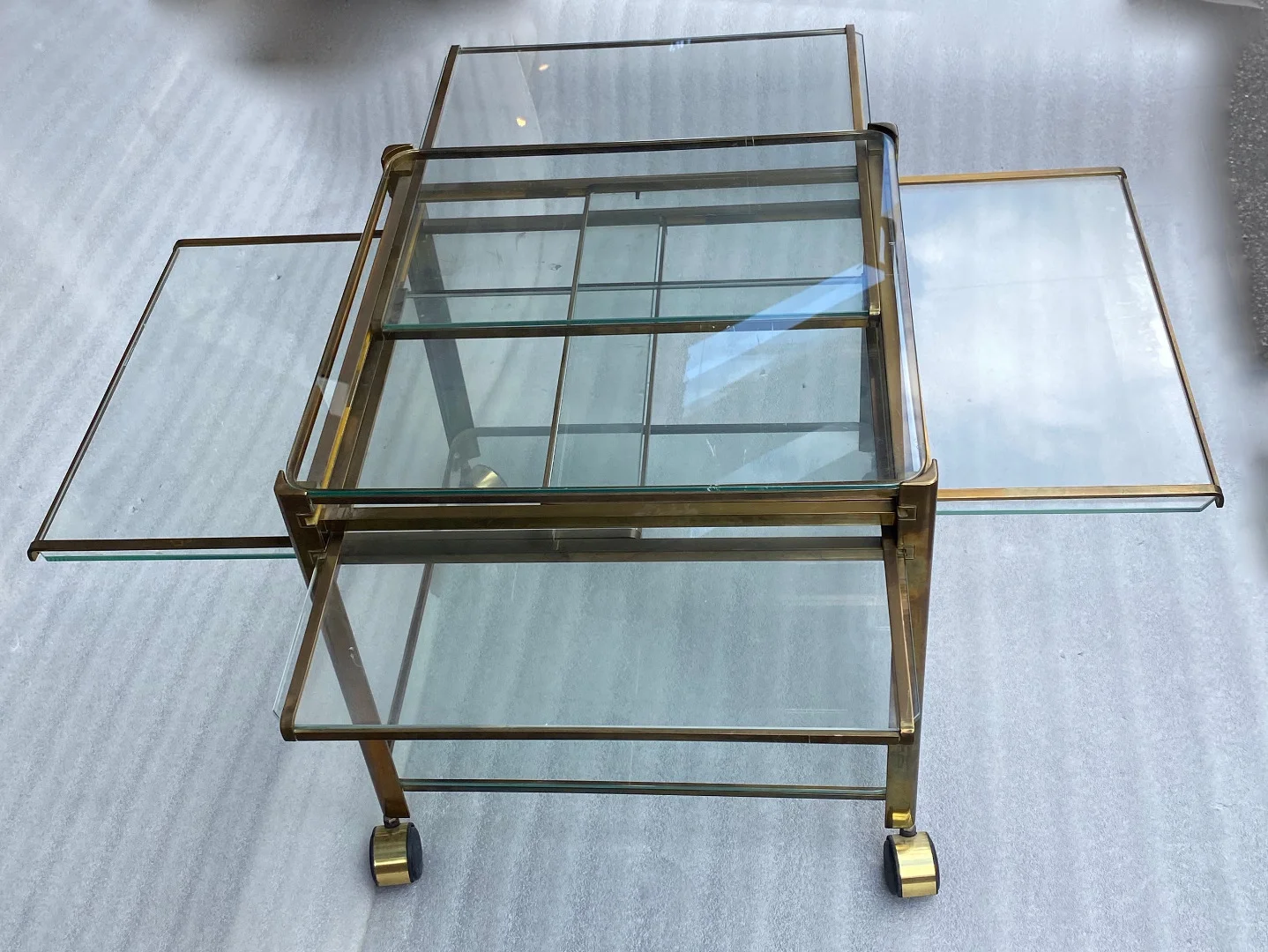 1970′ Desserte Roulante Extensible Maison MALABERT Provenance Palace Parisien En Laiton Patiné