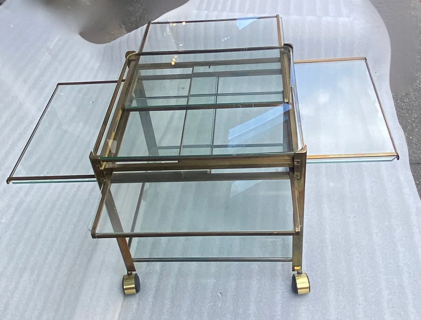 1970′ Desserte Roulante Extensible Maison MALABERT Provenance Palace Parisien En Laiton Patiné