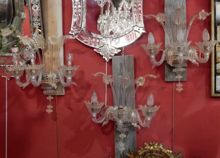 1950/70' Suite of 3 Sconces with 3 Arms of Light in Murano Crystal With Gold Flakes