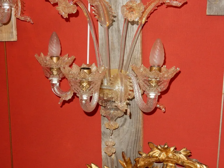 1950/70' Suite of 3 Sconces with 3 Arms of Light in Murano Crystal With Gold Flakes
