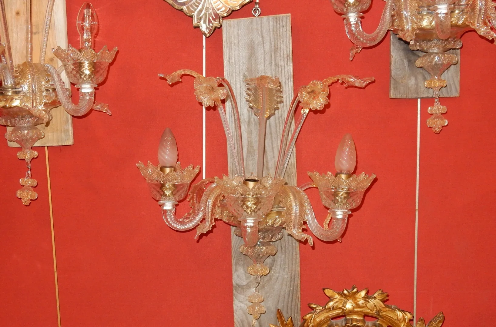1950/70' Suite of 3 Sconces with 3 Arms of Light in Murano Crystal With Gold Flakes