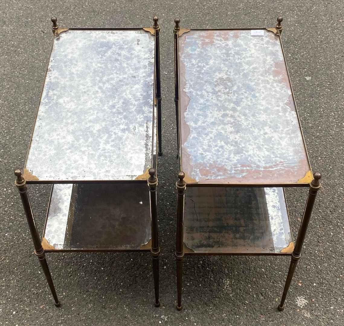 Paire de Tables Maison Jansen En Bronze Patiné Avec Plateaux Miroirs Vintage