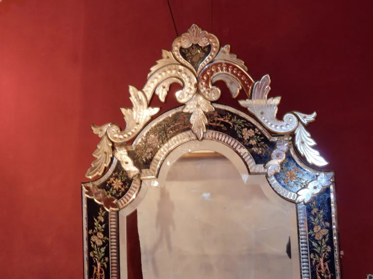 1880/1900′ Miroir Napoléon III Venise Rectangulaire, Cadre en Verre Bleu Orné de Fleurs Émaillées DLG LXIV