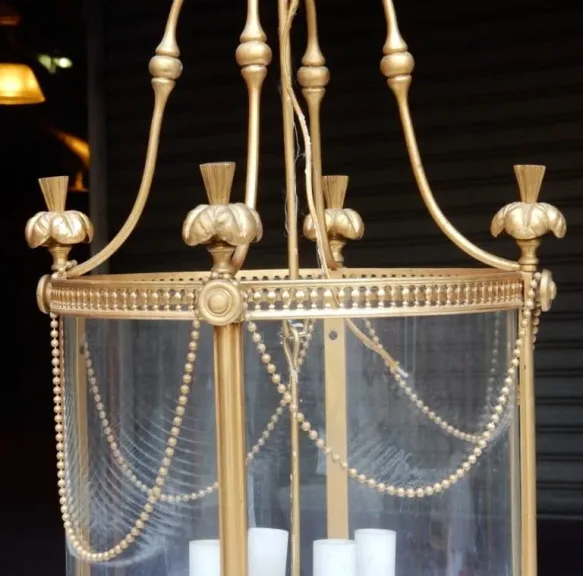 1950/60 Lantern in Gilt Bronze Style LXIV Height: 59 cm Diameter: 36 cm