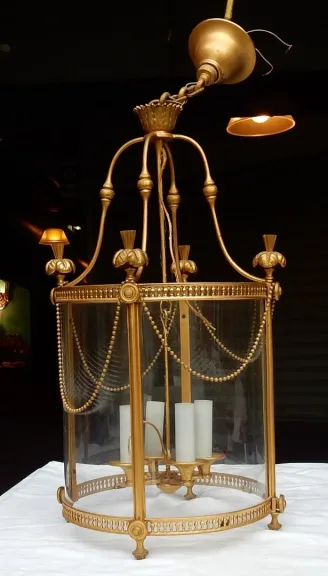 1950/60 Lantern in Gilt Bronze Style LXIV Height: 59 cm Diameter: 36 cm