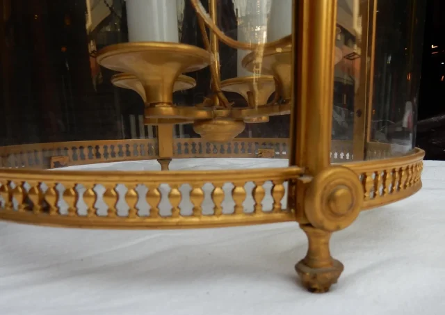 1950/60 Lanterne en Bronze Doré Style LXIV Hauteur : 59 cm Diamètre : 36 cm