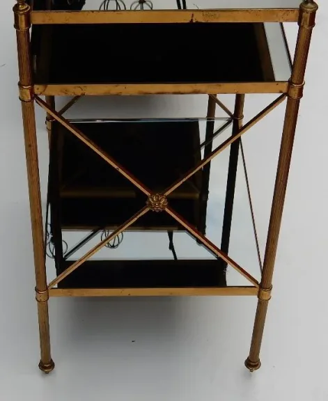 1950/70′ Paire d’Étagères en Laiton à 3 Niveaux Maison Baguès à Croisillons Plateaux Opaline Noire