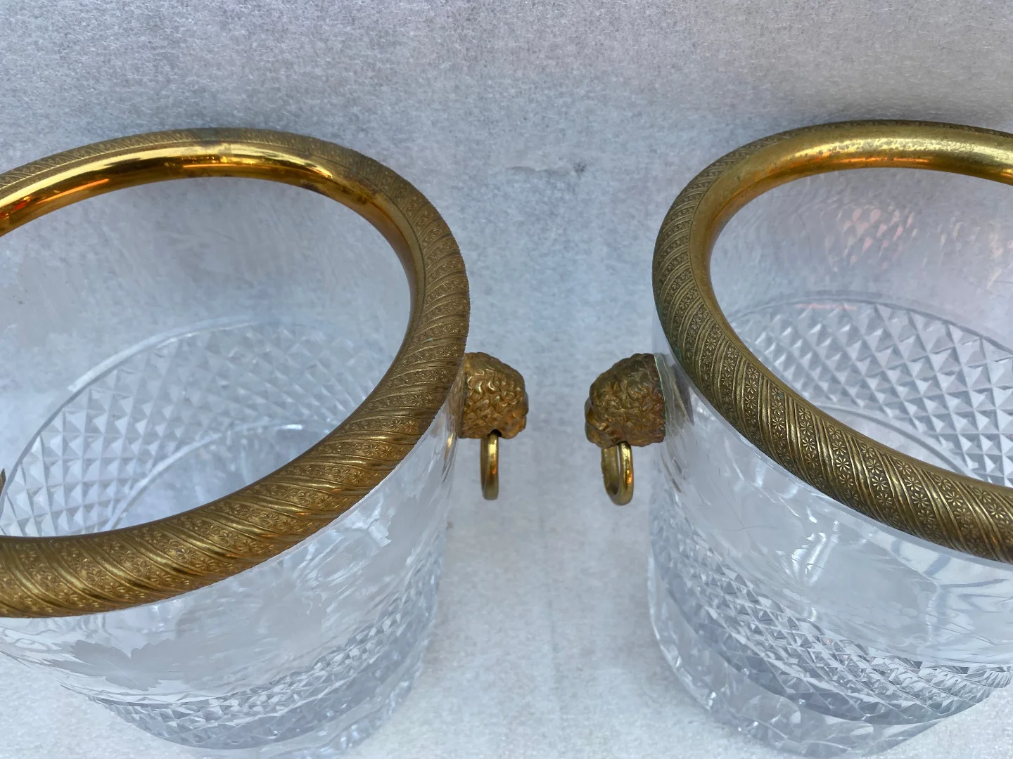 1950-70′ Paire De Seaux à Champagne Cristal St Louis Gravé Aux Attributs de la Vigne et Bronze Doré Aux têtes de Lion