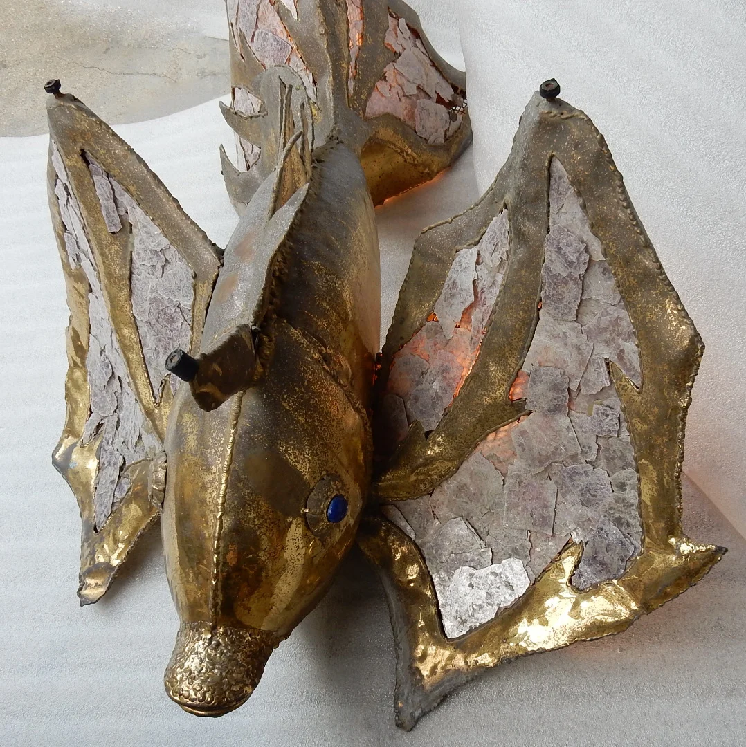 1970′Table Basse Poisson Éclairante En Laiton Avec Mika Violet Style Duval Brasseur, Faure, Fernandez
