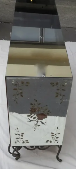 1950/70′ Paire De Buffets Miroir Avec Décor Fleurs Églomisées