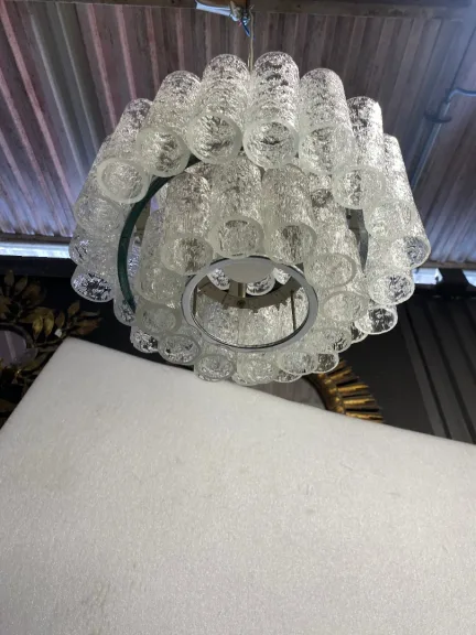 1970′ Venini Doria Lustre Avec 3 Niveaux Et 45 Eléments En Verre