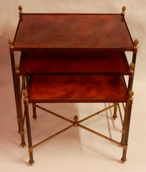 1970′ Series Of 3 Maison Baguès Nesting Tables In Gilt Bronze, 3 Amber-style Bakelite Trays