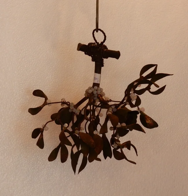1900' Lustre Boule de Gui en Bronze Art Nouveau a 2 Lampes Diametre 34 cm
