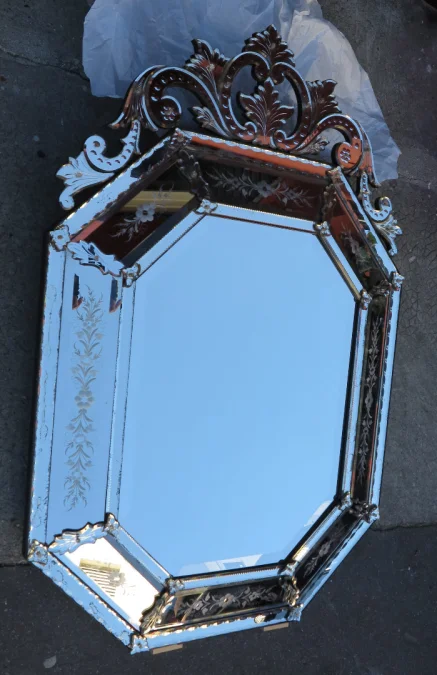 Venice Octagonal Fronton Mirror with Engraved Flowers