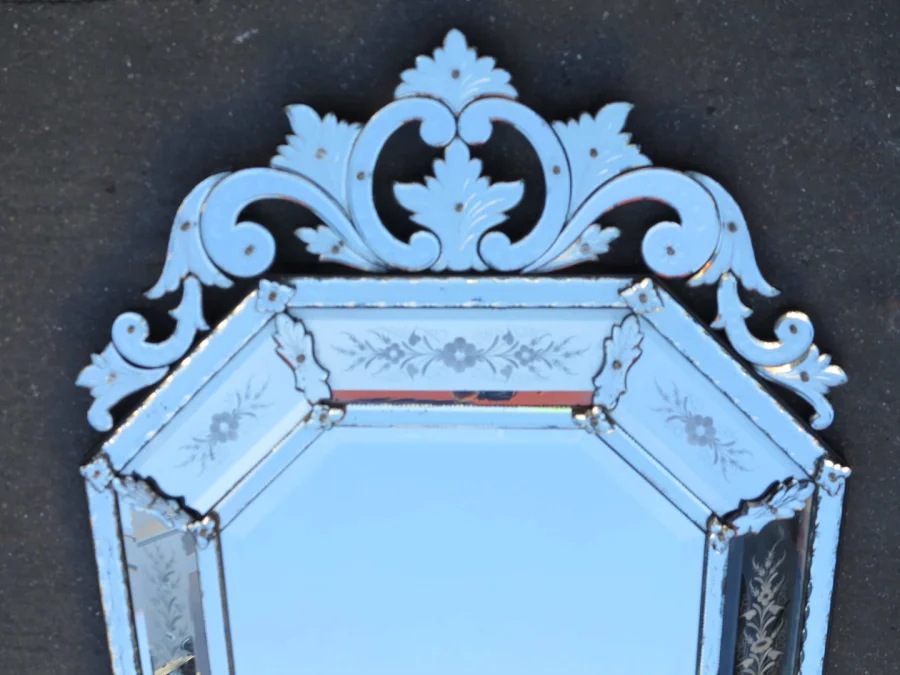 Venice Octagonal Fronton Mirror with Engraved Flowers