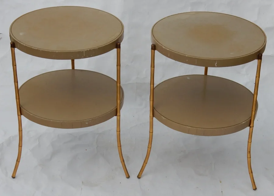 1970/80′ Paire de Guéridons Tripodes Décor Bambou, Plateaux Laqués Style Maison Jansen