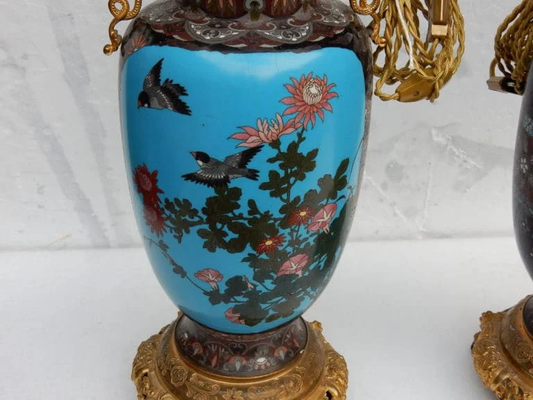 1890′ Paire de Lampes Cloisonnées Japon Aux Oiseaux et Dragons