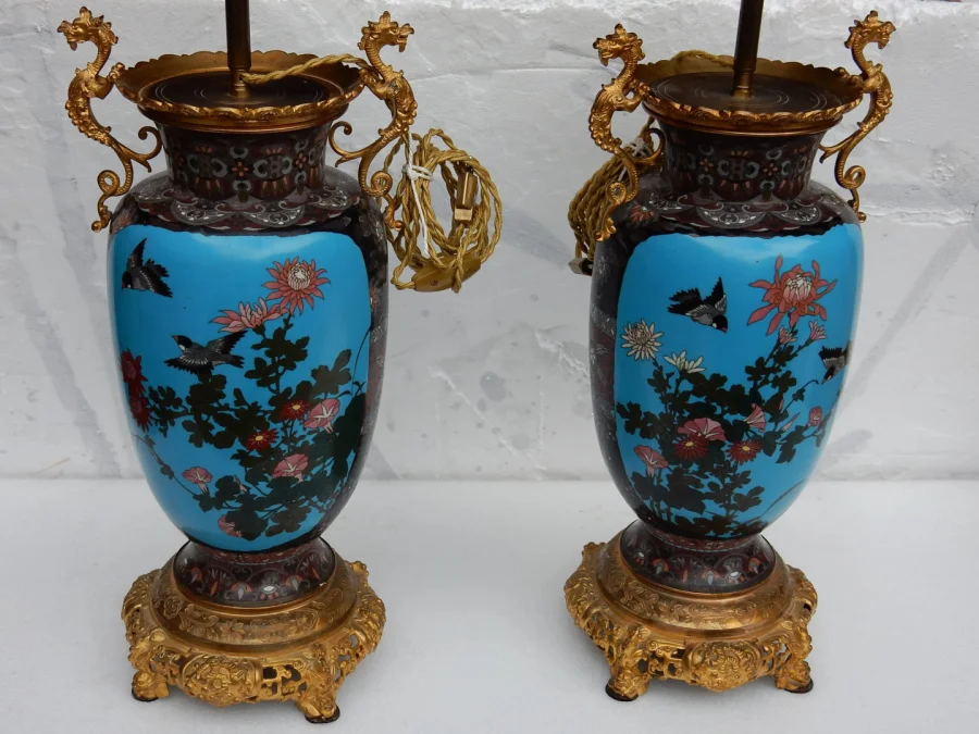 1890′ Paire de Lampes Cloisonnées Japon Aux Oiseaux et Dragons