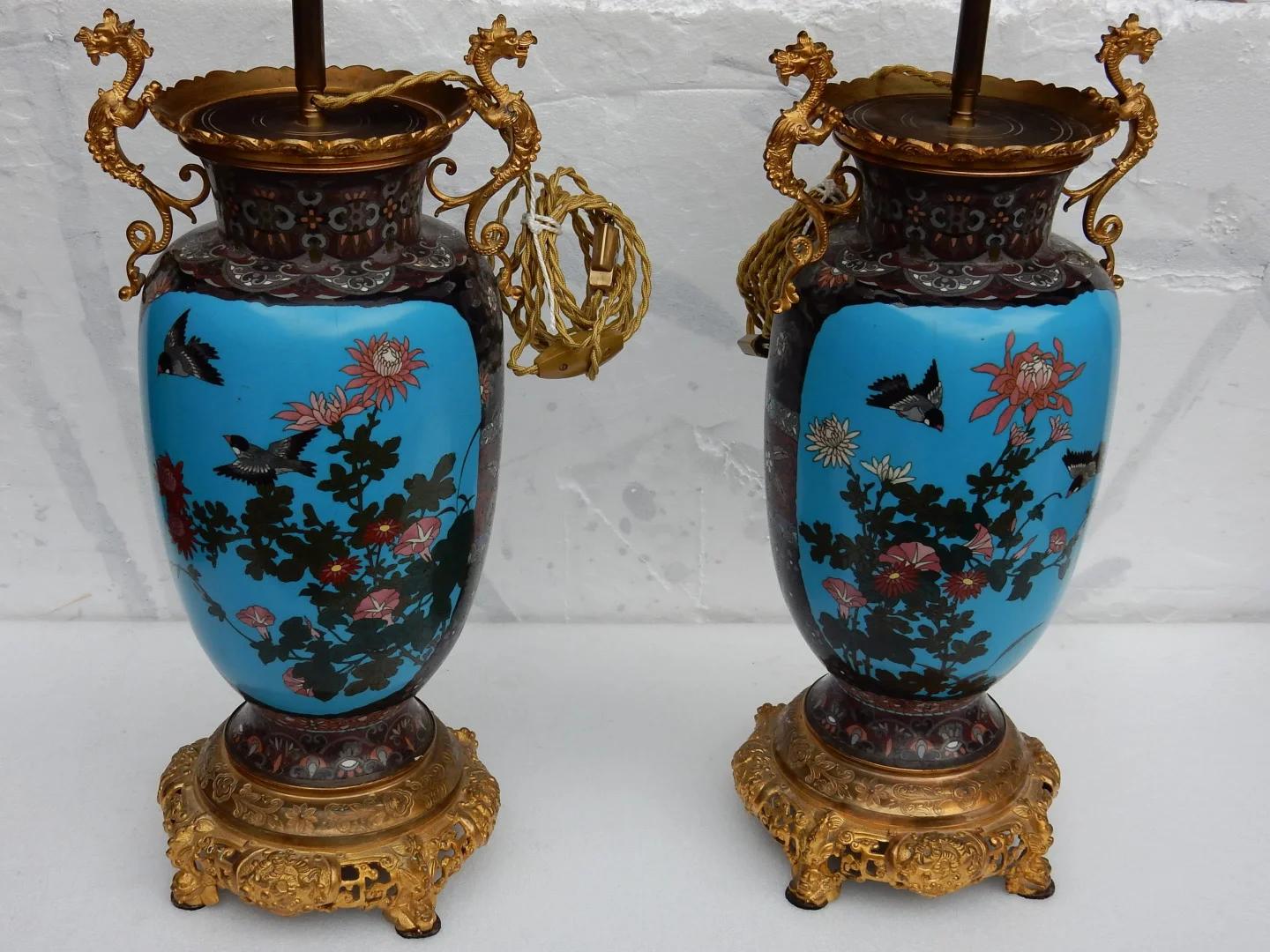 1890′ Paire de Lampes Cloisonnées Japon Aux Oiseaux et Dragons
