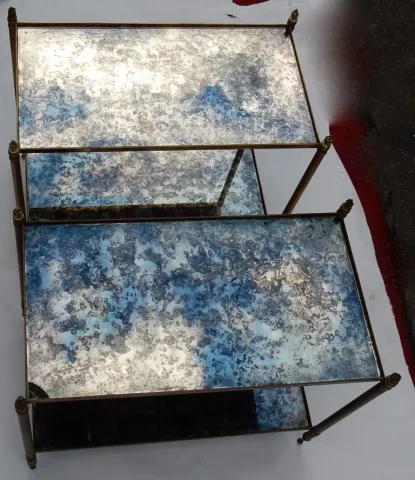 1950/70′ Paire De Bouts De Canapé Maison Baguès Laiton et Bronze Plateaux Miroirs Flammes Olympiques
