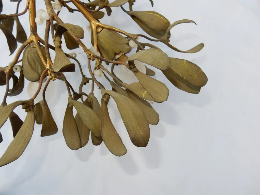1900′ Mistletoe Ball Chandelier in Bronze Art Nouveau with 3 Lamps 40 x 45 cm Tulip-Shaped Sockets