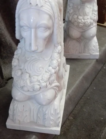 1950′ Paire de Sphinges En Marbre Blanc Statuaire