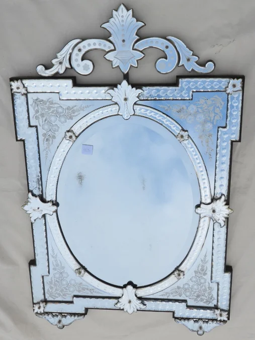 Miroir Venise aux Angles en Débord à Fronton Tain Mercure avec Fleurs Gravées et Supports de Pose