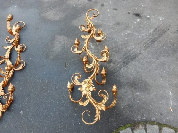 1970′ 2 Paires d’Appliques Fer Doré Fleurs et Feuillage à 8 Ampoules